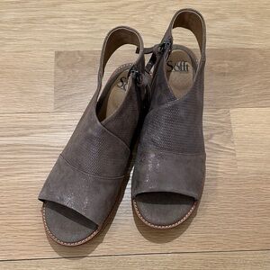 Sofft Women's Taupe Open-Toe Sandals